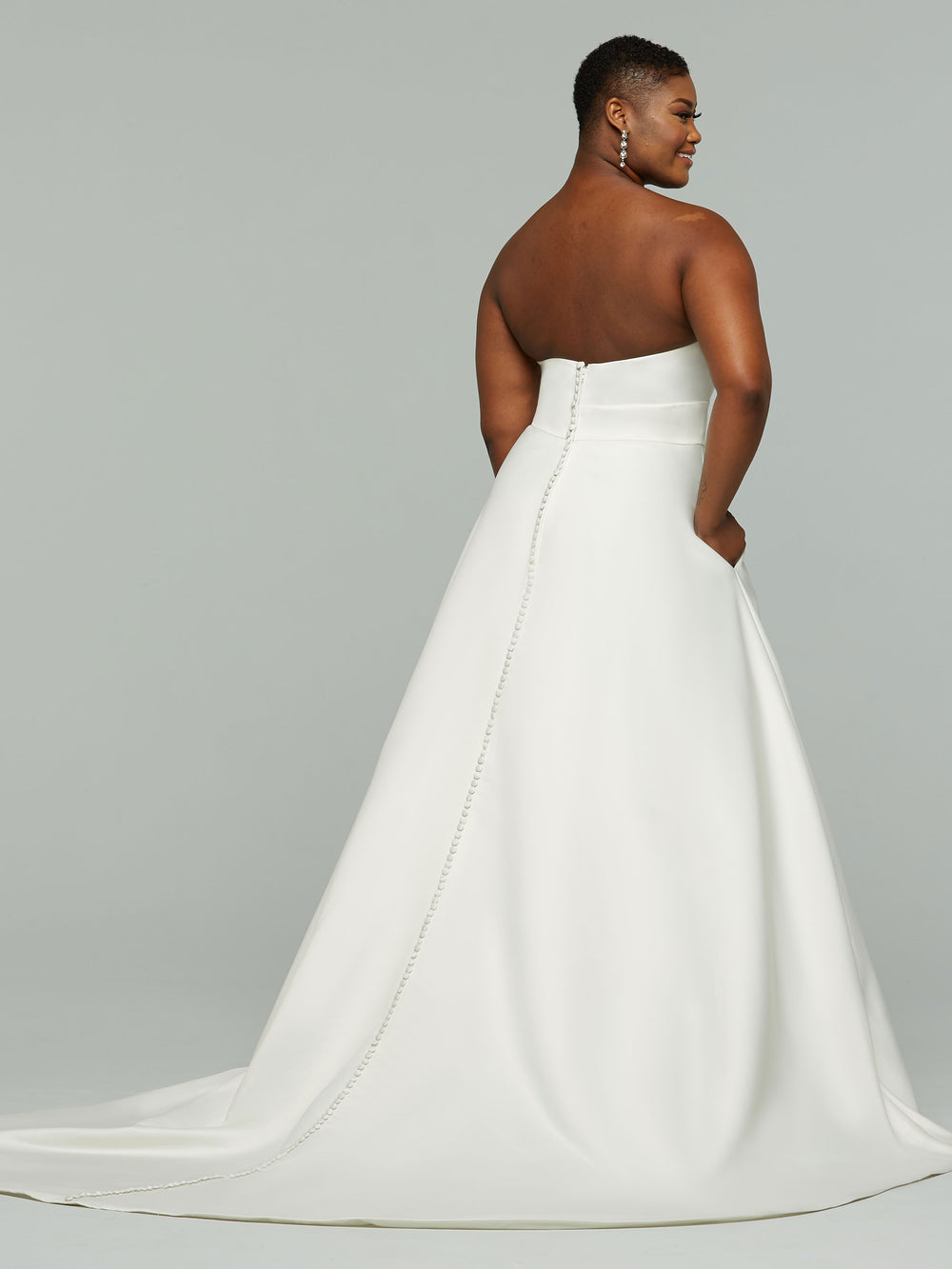 Plus size shops wedding dresses under 200