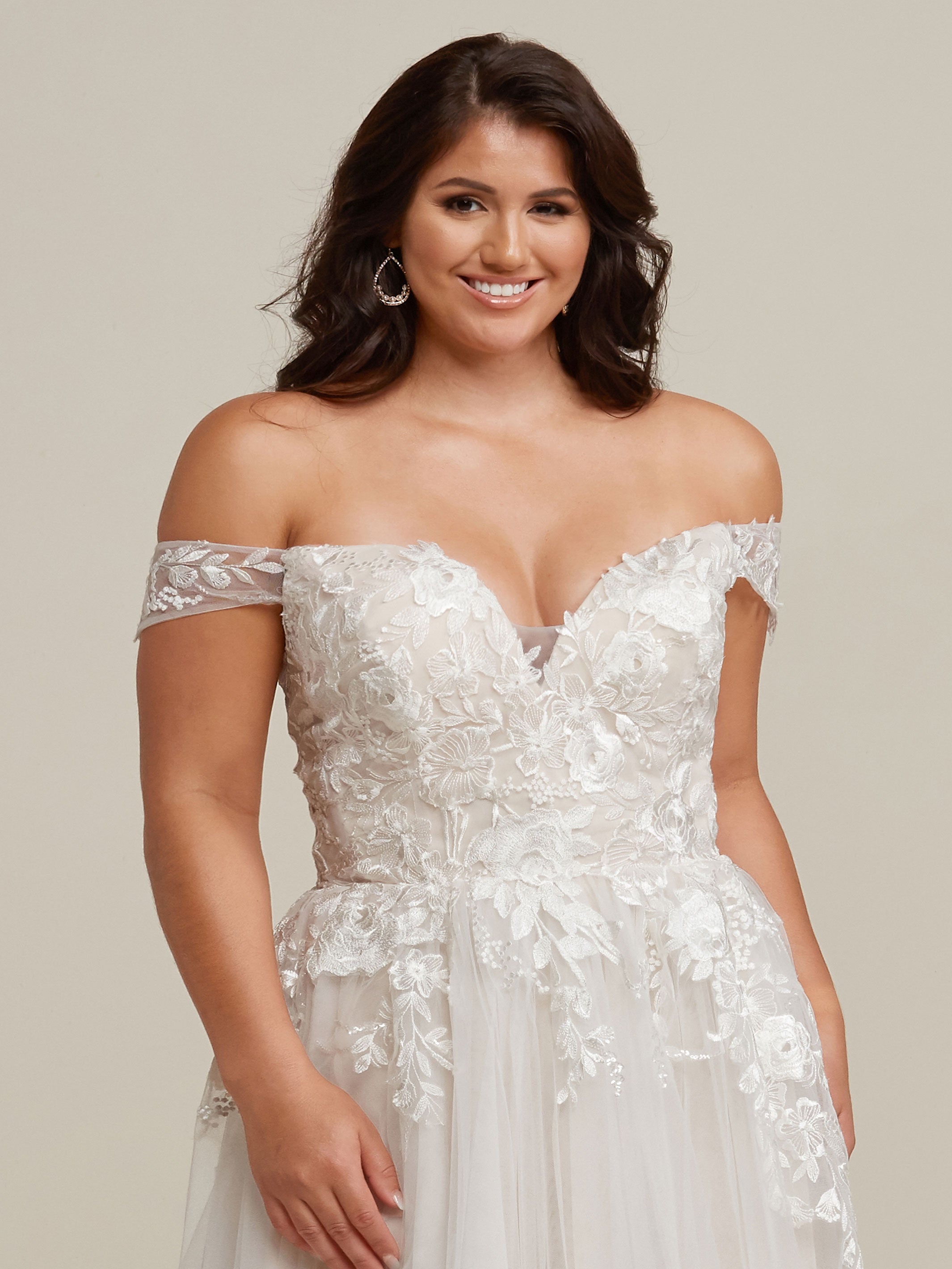 33 Plus Size Wedding Dresses For Your Dreams To Come True  Wedding dresses  plus size, Perfect wedding dress, Champagne colored wedding dresses